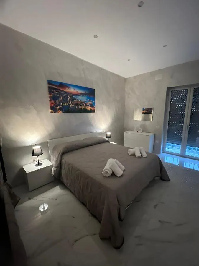 Sweethousenelcuoredinapoli Villa Italy